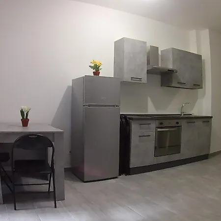 Monolocale Giulio Cesare