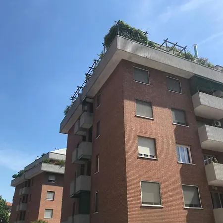 Monolocale Giulio Cesare 公寓 *