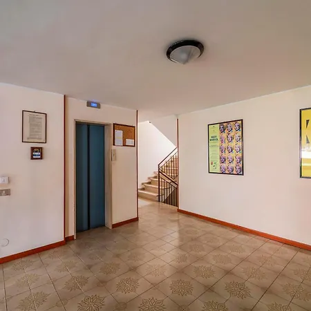 Apartment Monolocale Giulio Cesare *